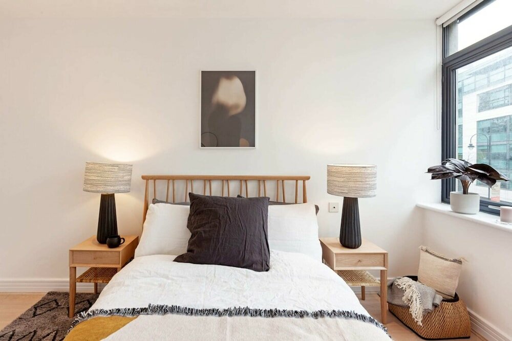 Фото Designer 2 Bedroom Apartment in Holborn