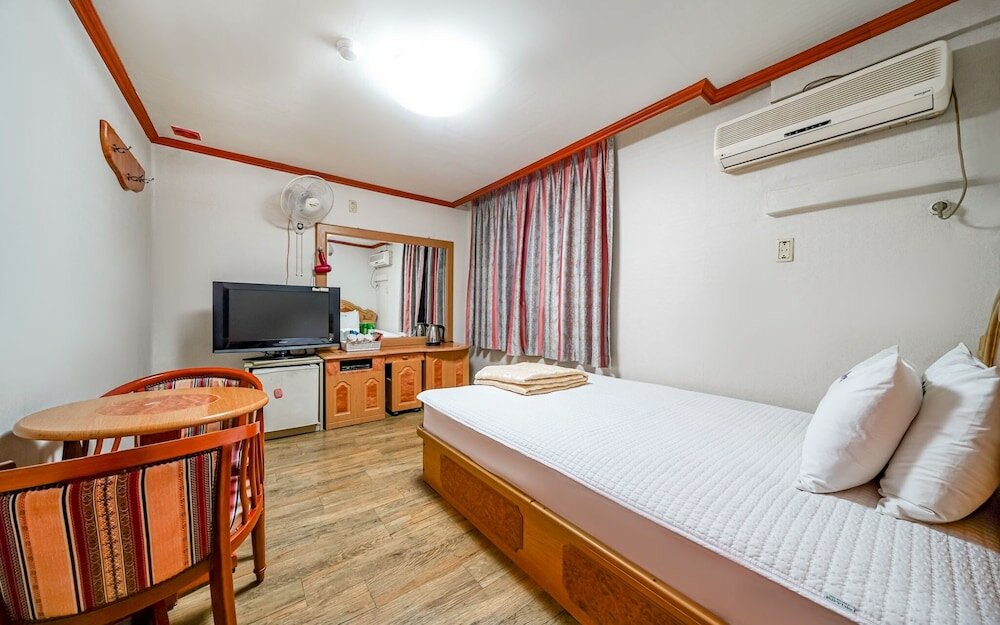 Фото Busan Seomyeon Den Vast Hotel