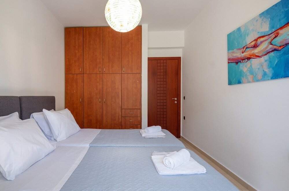 Фото Grey House by Checkin