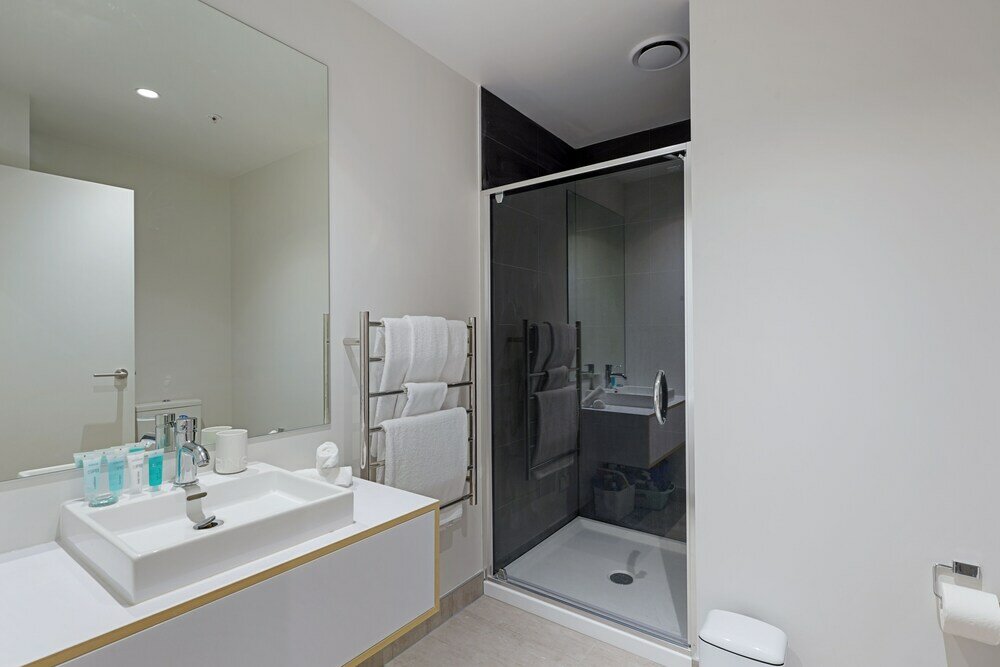 Фото Groovy Apt Close to Onehunga Mall Centre