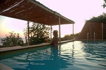 Кемпинг Caliente Bungalows в Богазичи