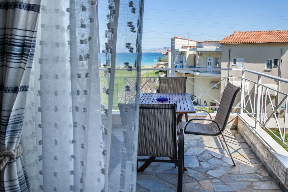 Фото Phoenix Beachside Condos