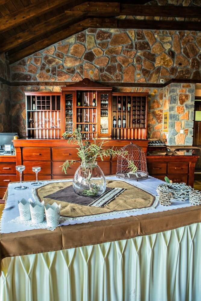 Фото Hotel Kaimak Inn