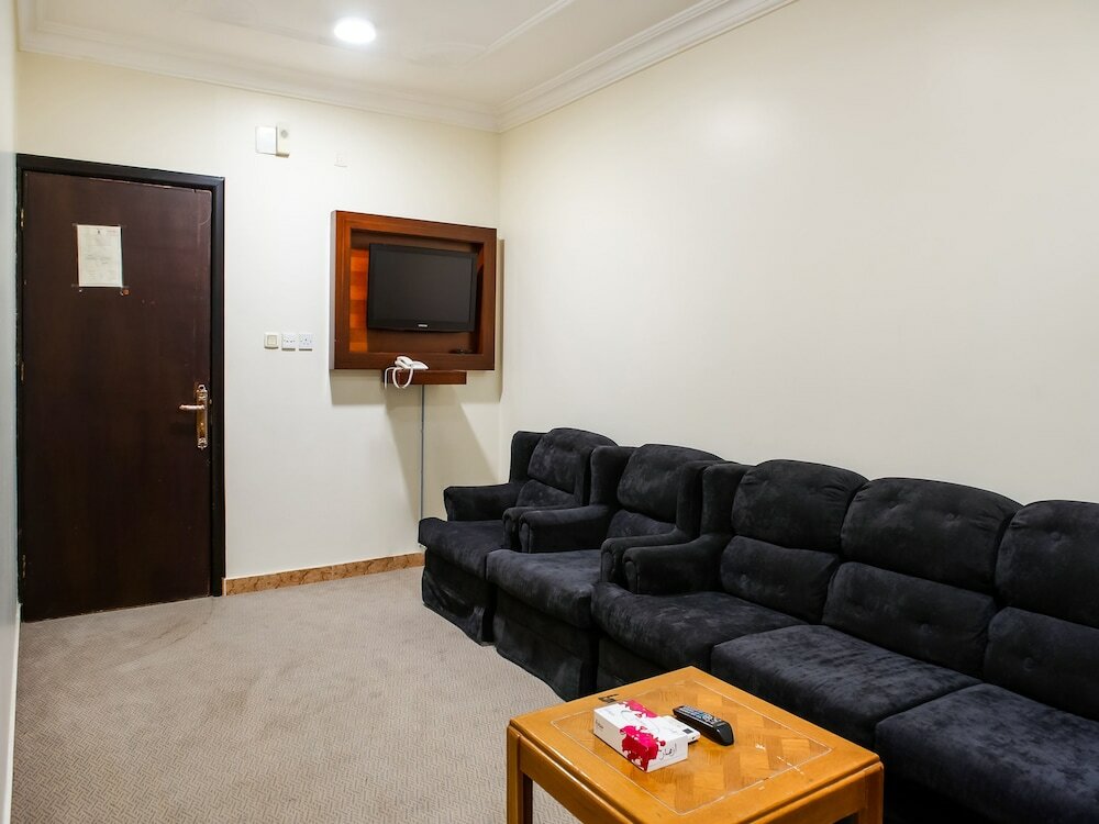 Фото Oyo 525 Rose Plaza1