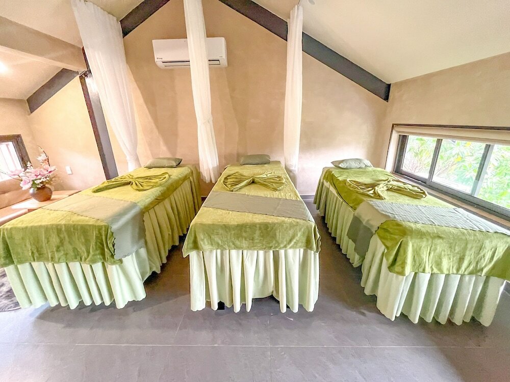 Фото The Linh Seaside Villa Hoi An