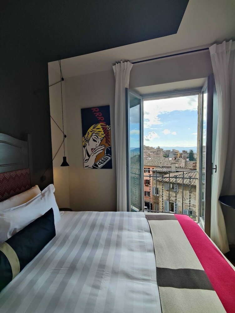 Фото Hotel Priori Secret Garden