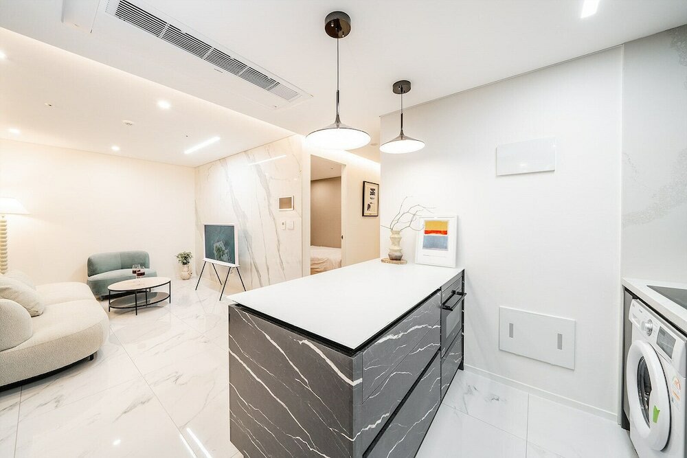 Фото Seocho Intoraon Hotel and Residence