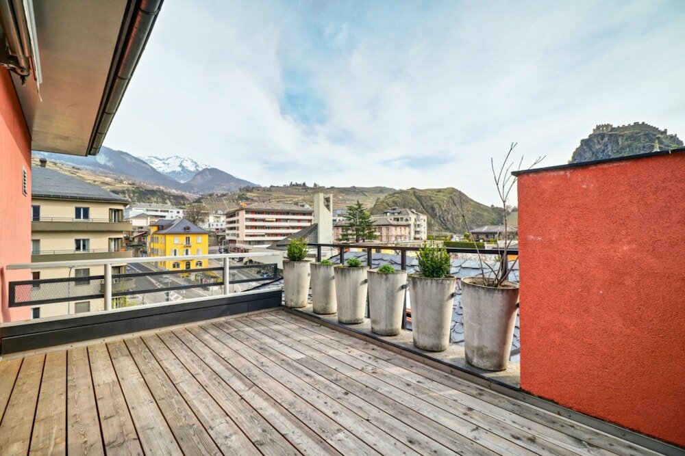 Фото Cozy Penthouse in the old Town of Sion