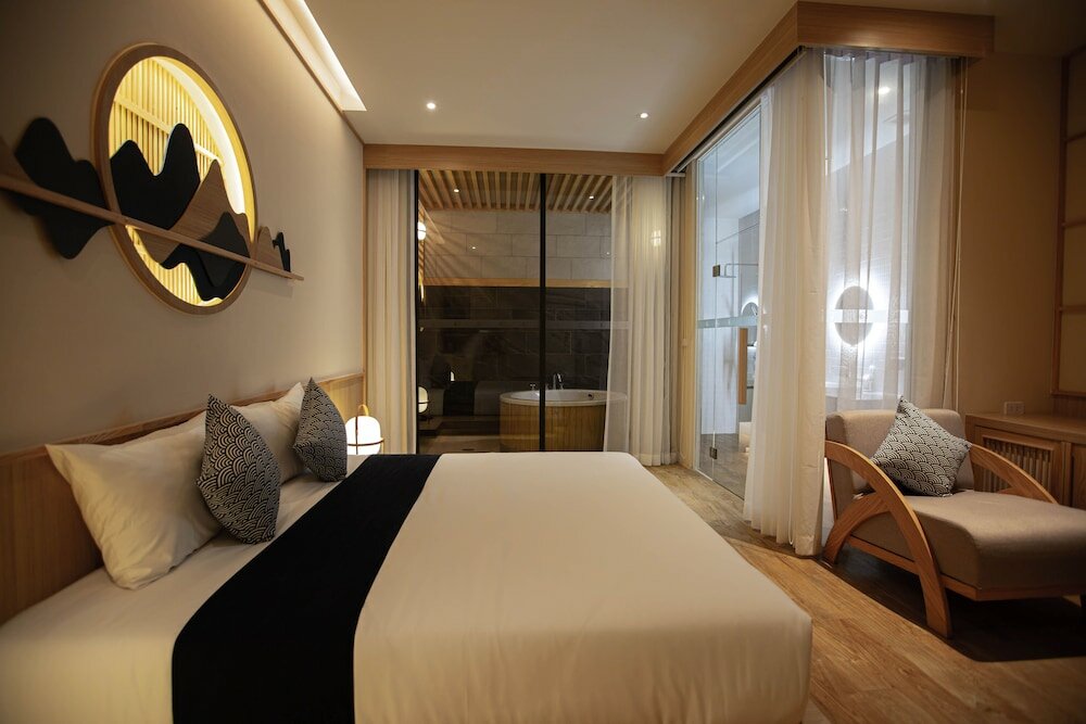 Фото The Arch Phuket Hotel