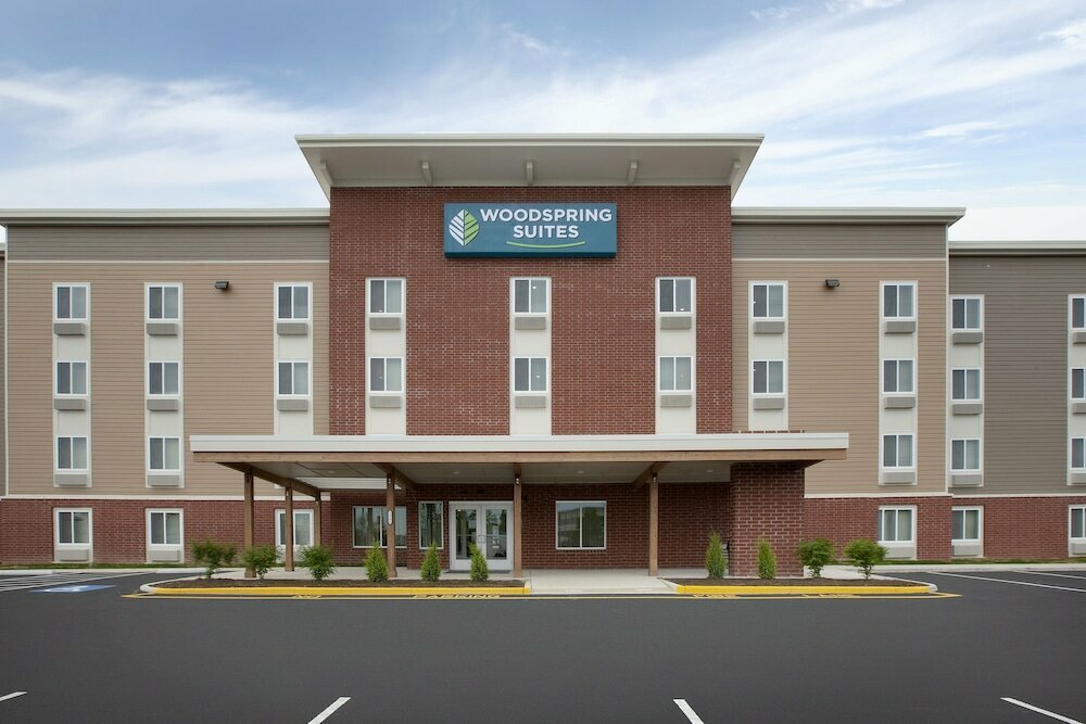 Hotel WoodSpring Suites Charlotte - University Research Park, State of North Carolina, photo
