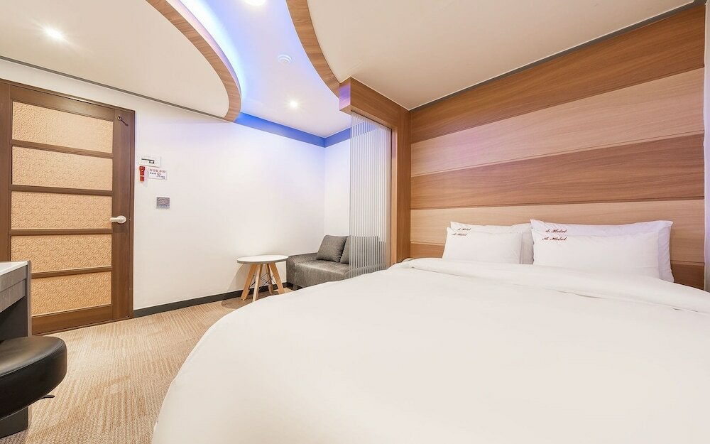 Фото Bucheon A Hotel