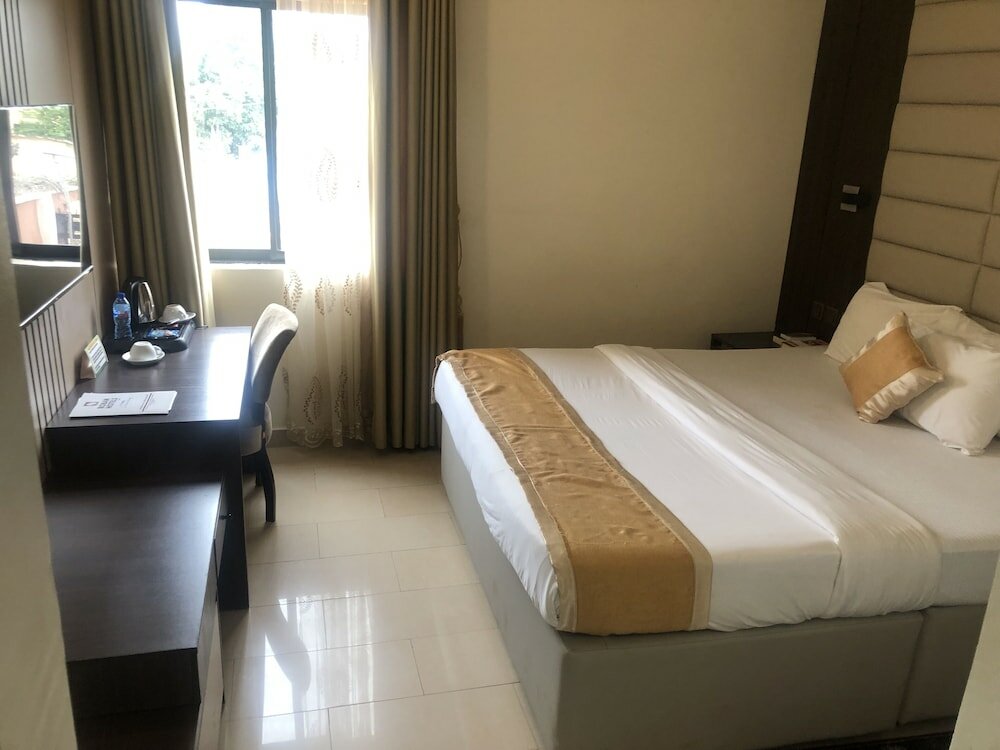 Фото Roban Hotels Limited