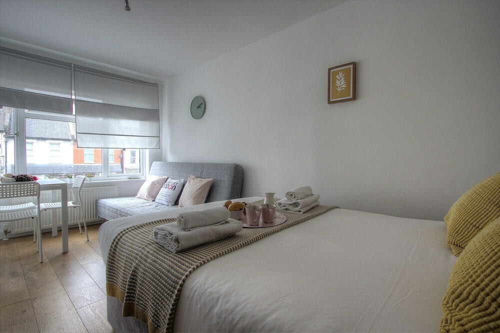 Фото R2 Medium Studio