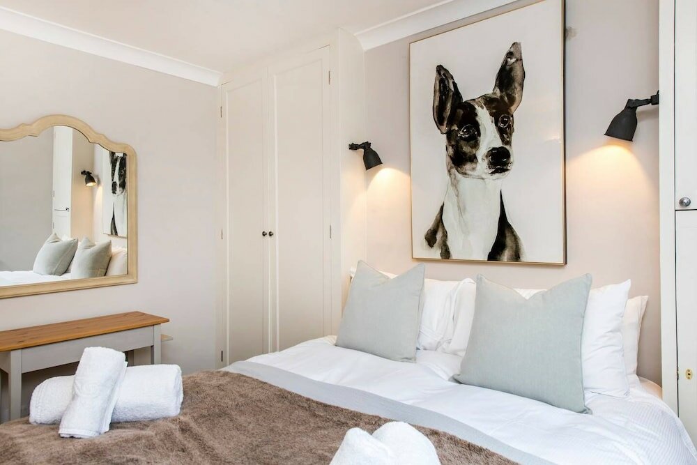 Фото Delightful 2-bed Home, Fulham