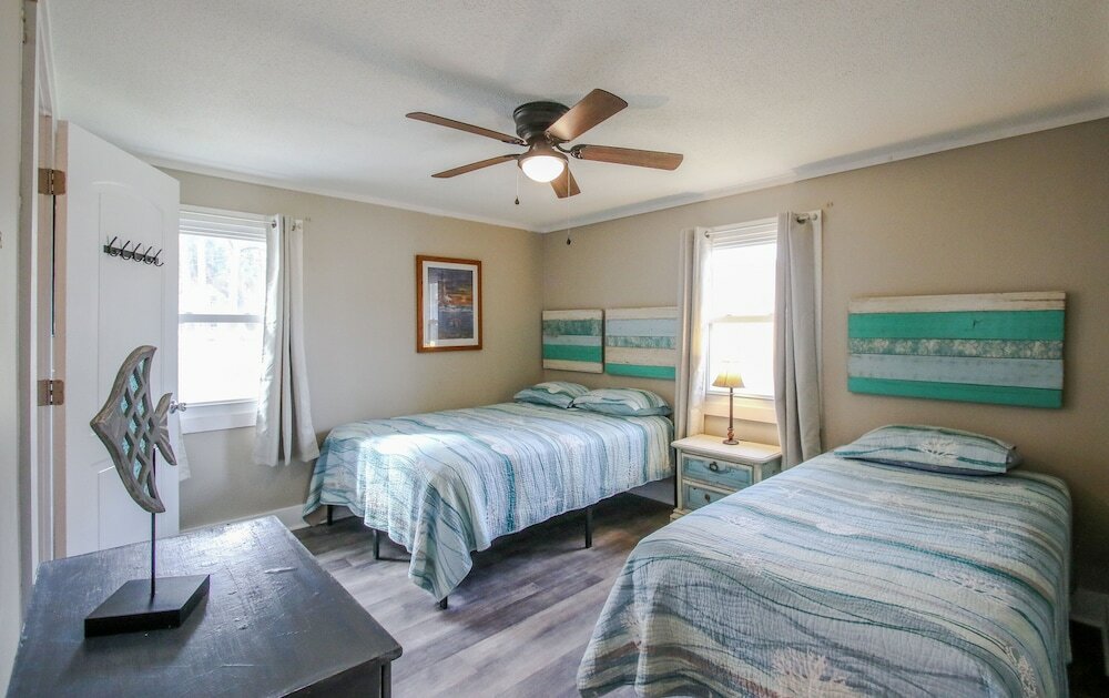 Фото Deep Water Dock and Home on the Ga Coast