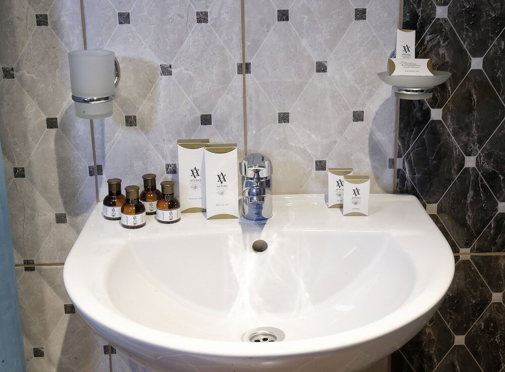 Фото Grand Hotel Oasis