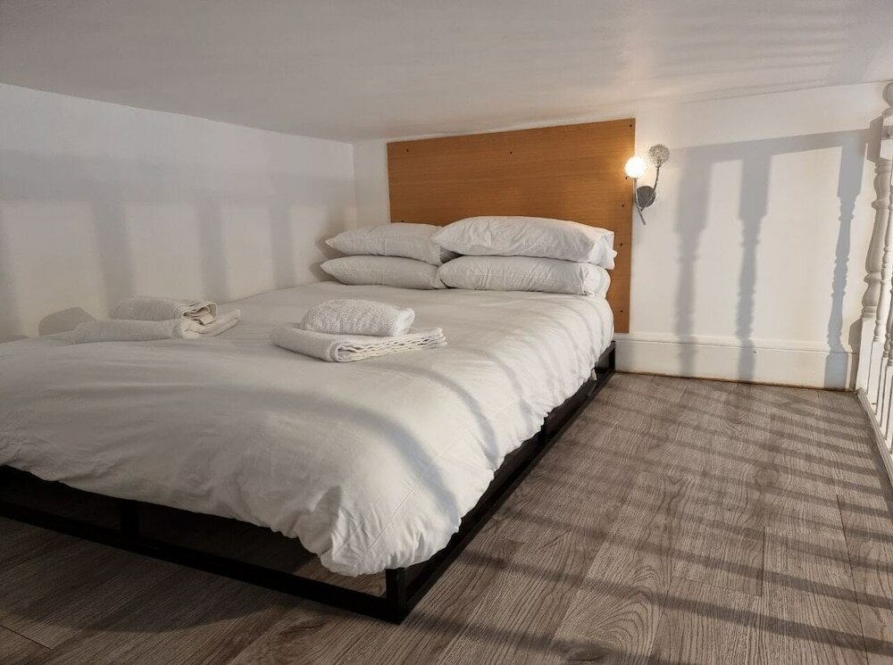 Фото 80 Inverness Terrace