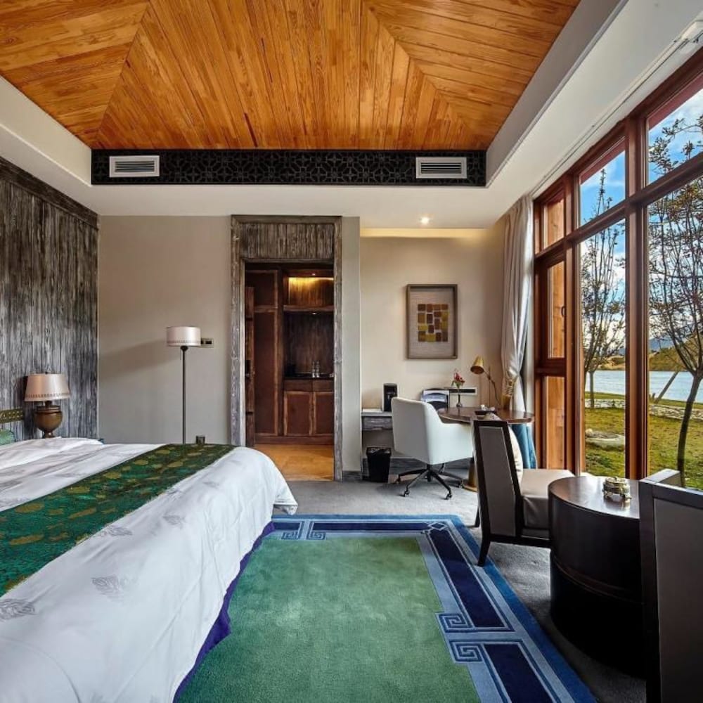 Фото Evergrande Hotel Nyingchi