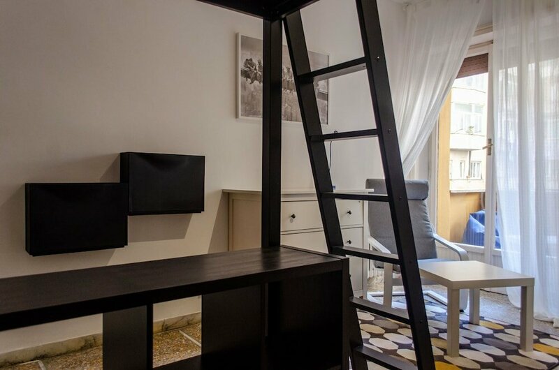 Гостиница Kamchu Apartments Room With Balcony Piazza Bologna в Риме