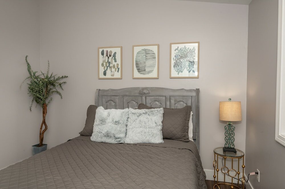 Фото Heart of Mainstrasse Apt 2