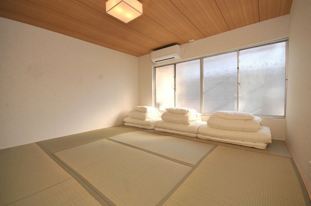 Фото Condominium House in Osaka Shin-Fukae