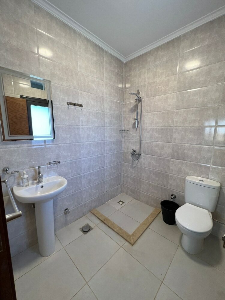 Фото Travelholic Auc Residence