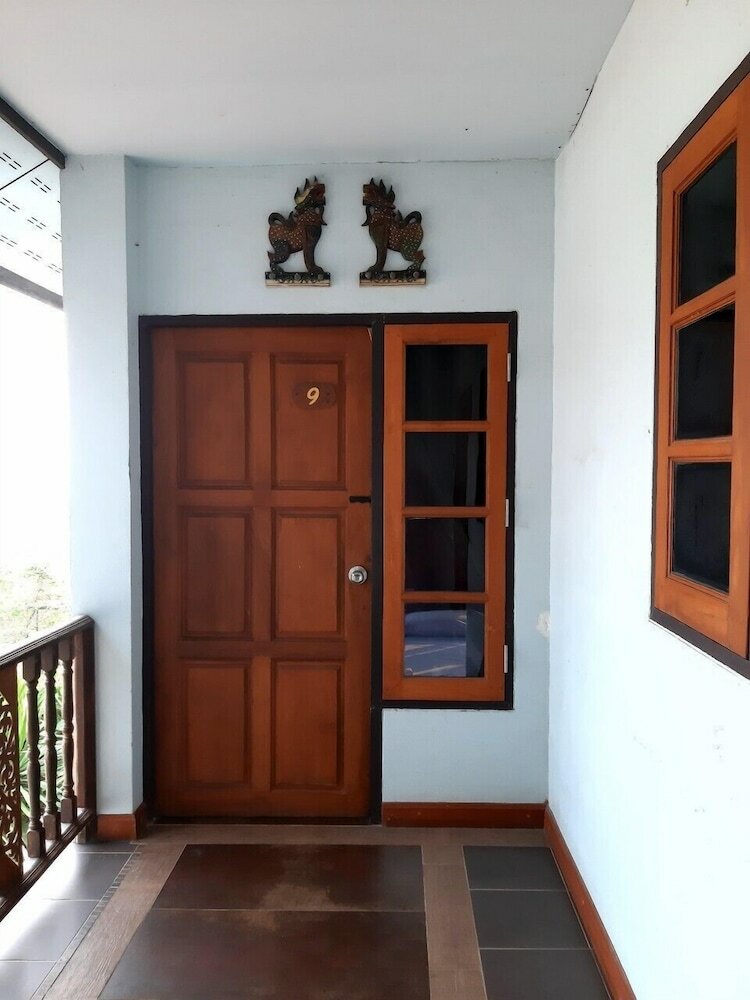 Фото Sawasdee Sichang Resort