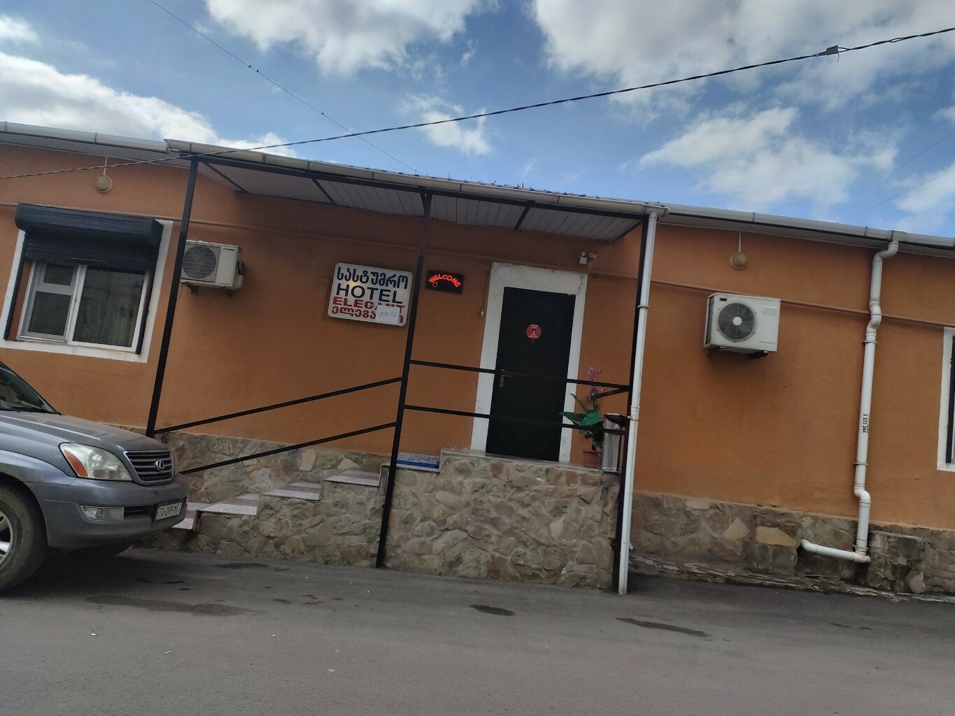 Фото отеля 2