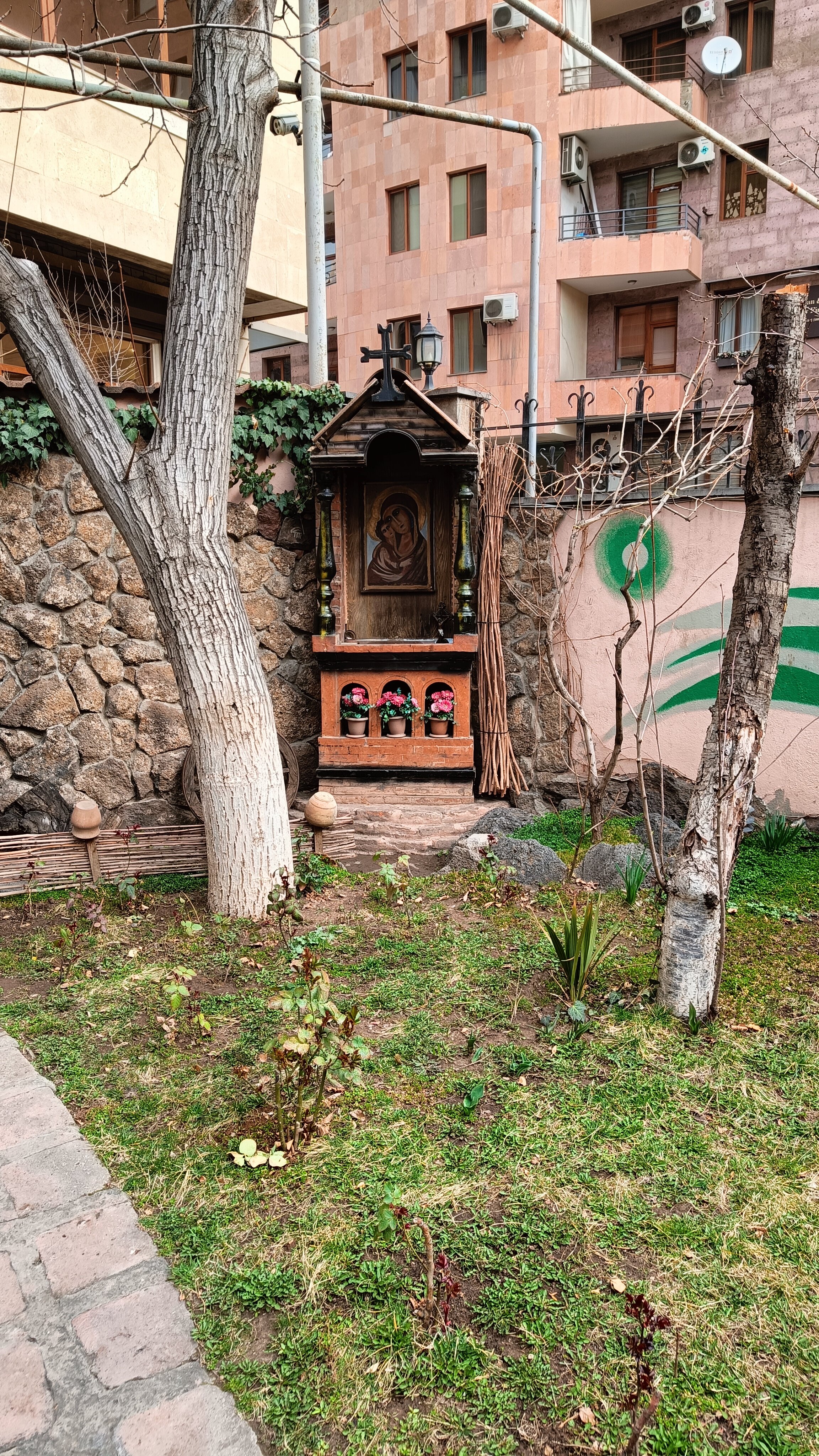 Фото Hin Yerevantsi