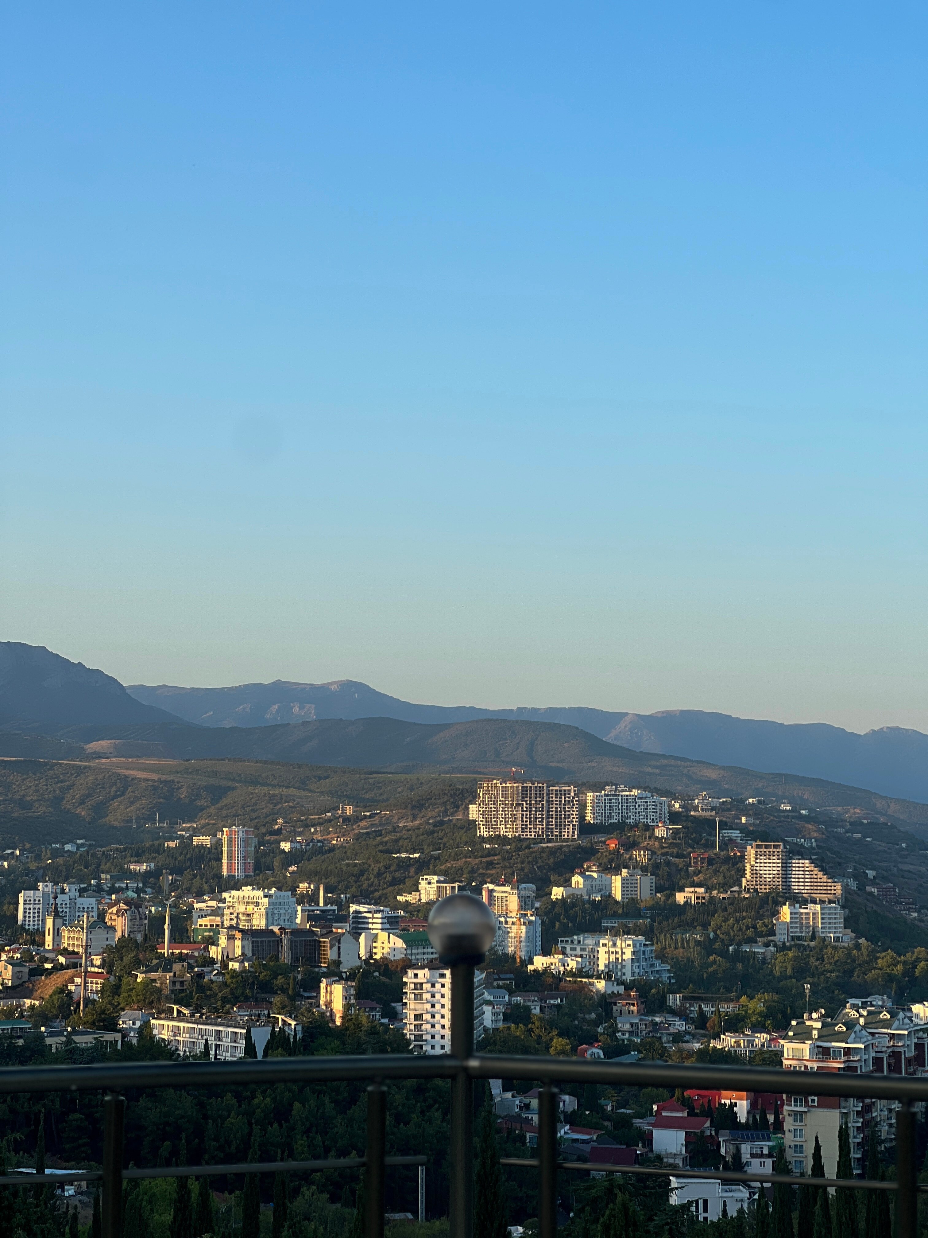 Фото Алушта на ладони