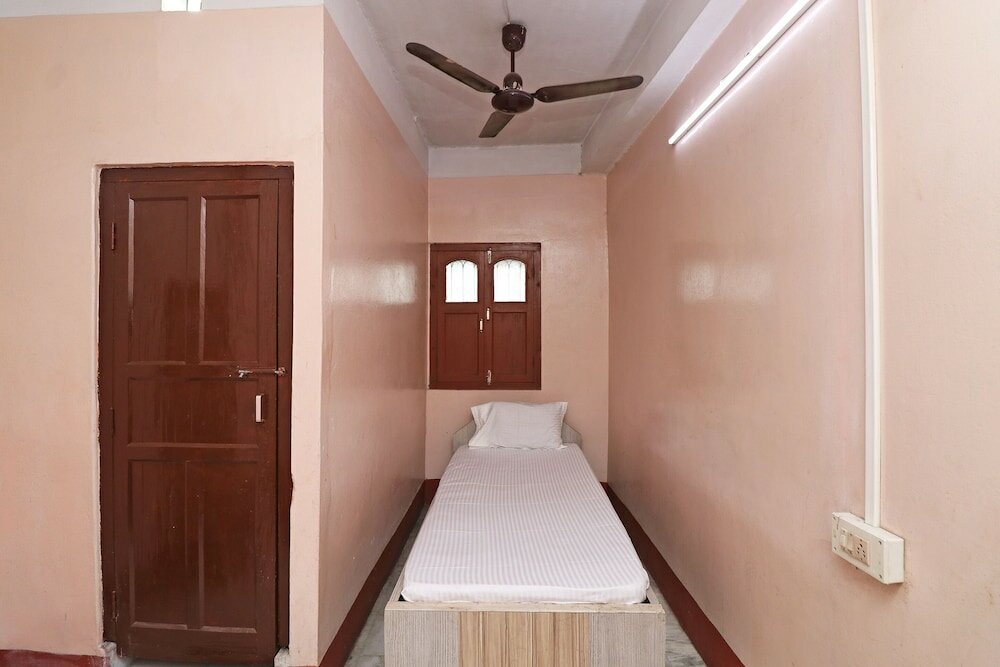 Фото Spot On 41656 Hotel Maruti