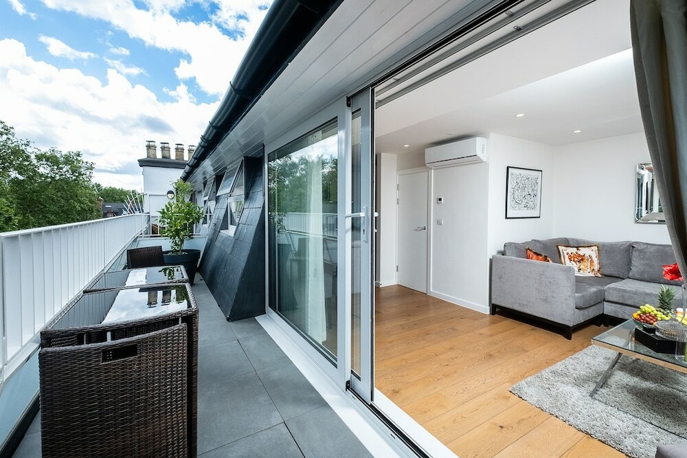 Фото Lak Serviced Apartments