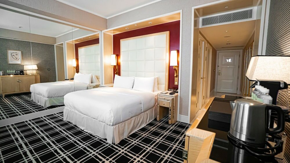 Фото The Lin Hotel