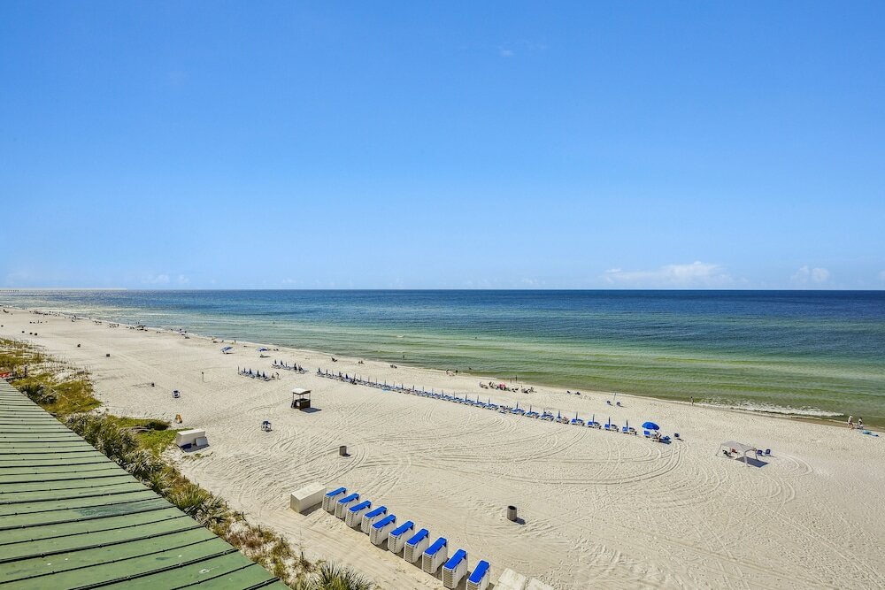 Фото Tropic Winds by Book That Condo