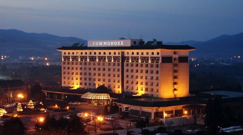 Гостиница Commodore Hotel Gyeongju в Кенджу