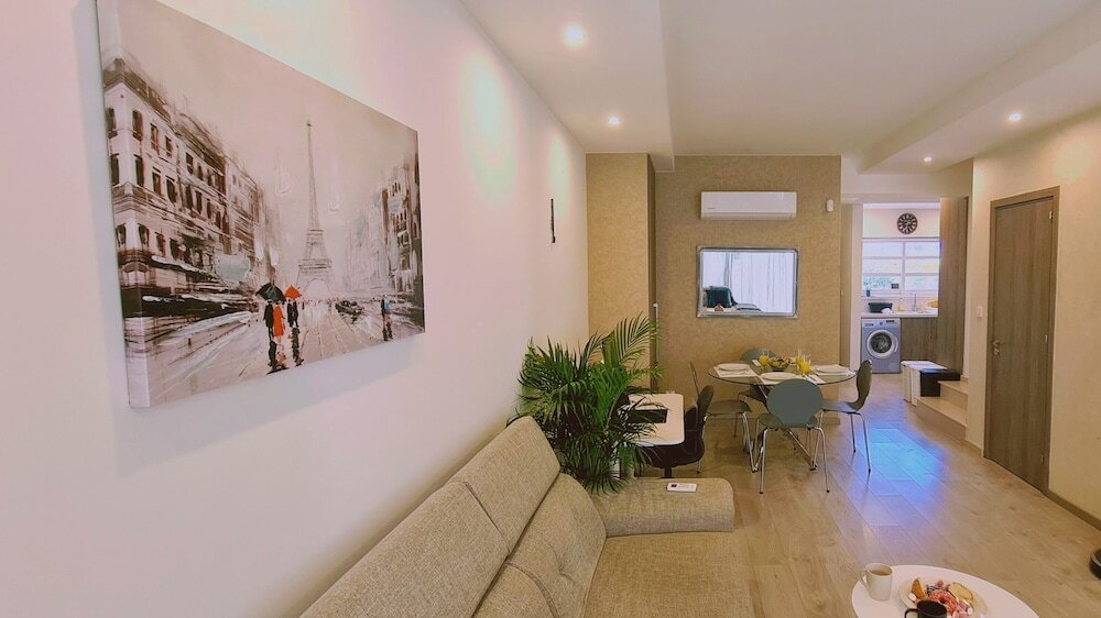 Фото Downtown Retreat by Stay Bnb