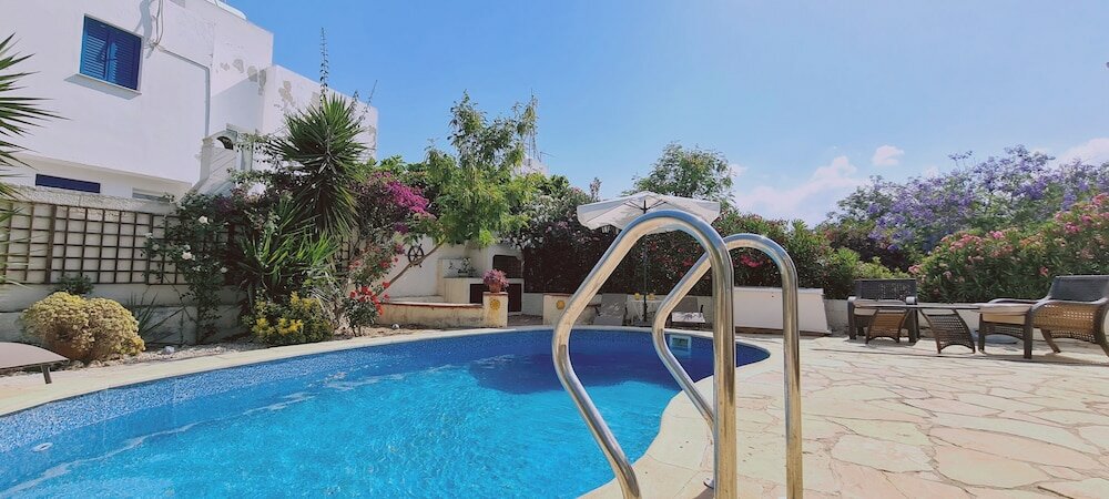 Фото Swallows Nest Villa by Stay BnB