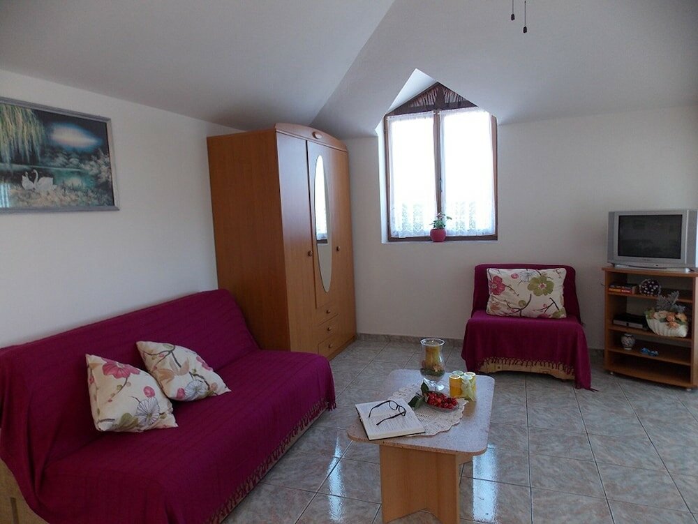 Фото Bugi - Free Parking - H