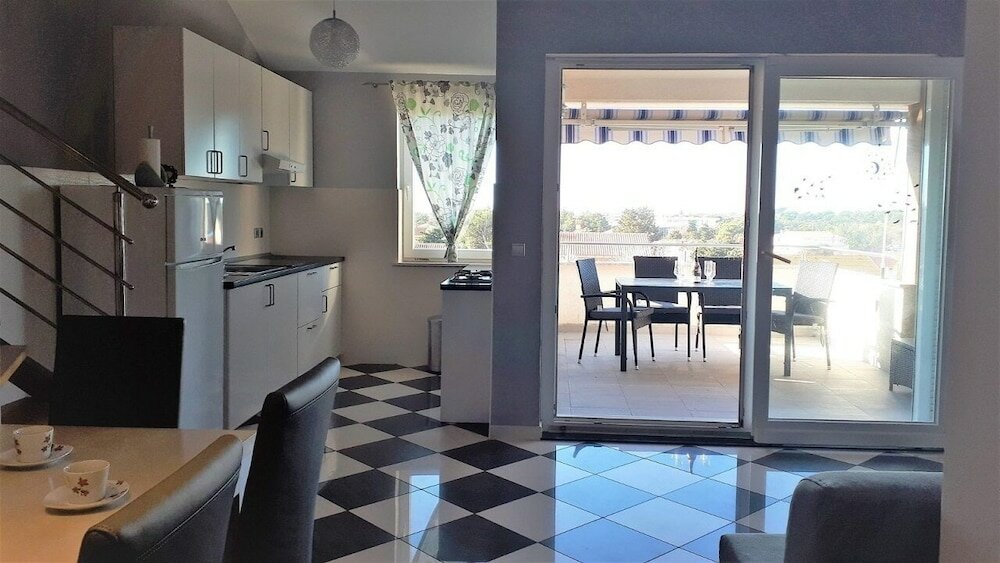 Фото Lily apartment