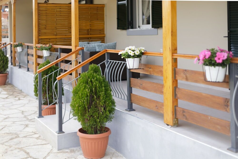 Фото Planet Villas at Ipsos by Konnect, Shared BBQ & Garden