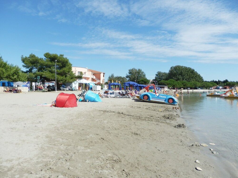 Фото Mark - 10 m From sea - A3