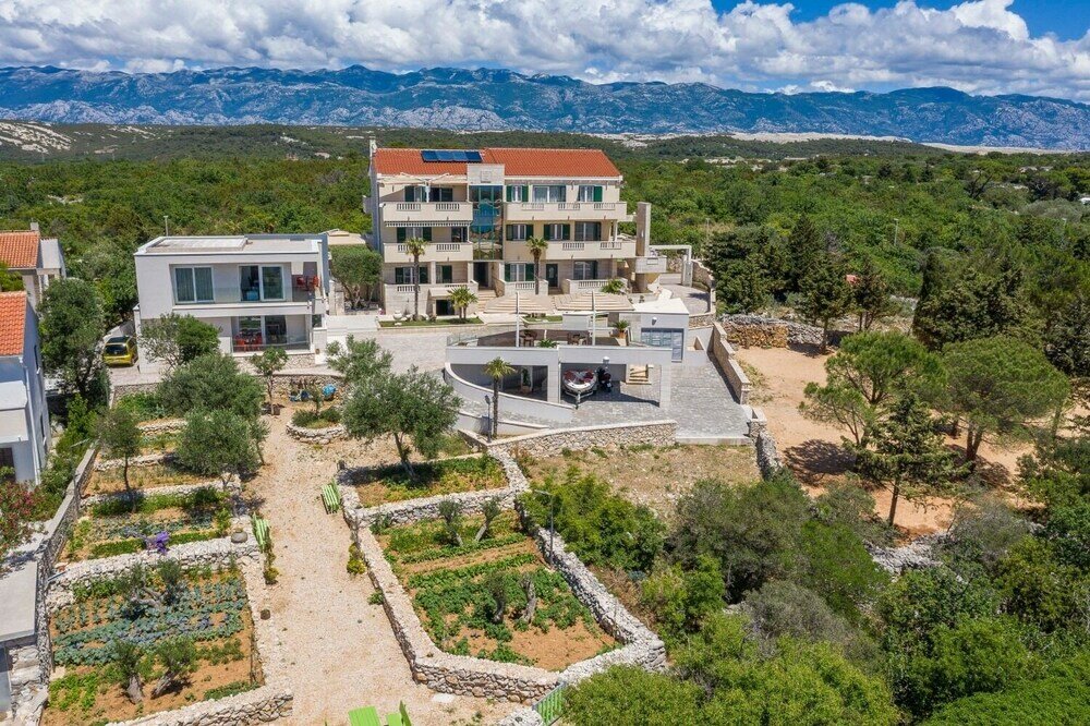 Фото Petra - With Pool - A1