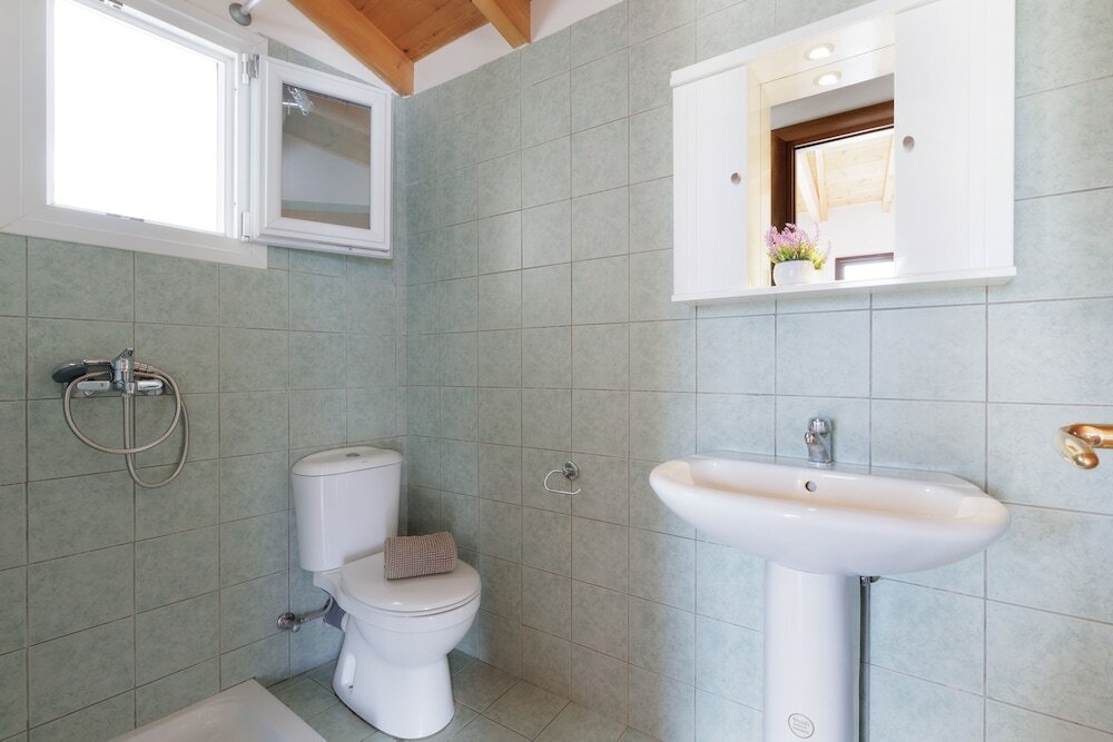 Фото The Island Life Apartments by Konnect, Ipsos Beach