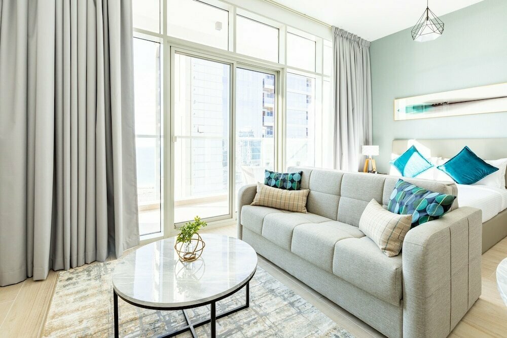Short-term housing rental Spacious & Ornate Studio Apartment in the Famous Dubai Marina!, Dubai, photo