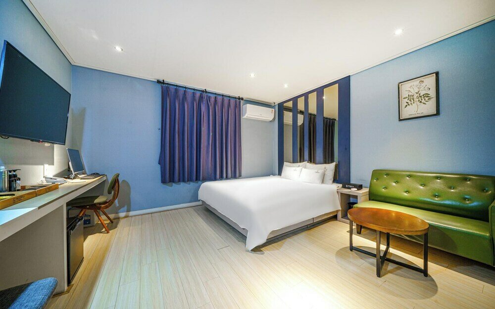 Фото Gimhae Eobangdong The Gentle Hotel