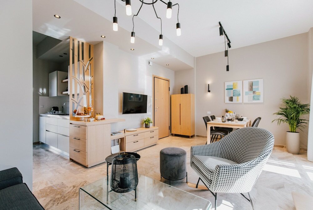 Фото House 8 - Heart of Old Town w Parking