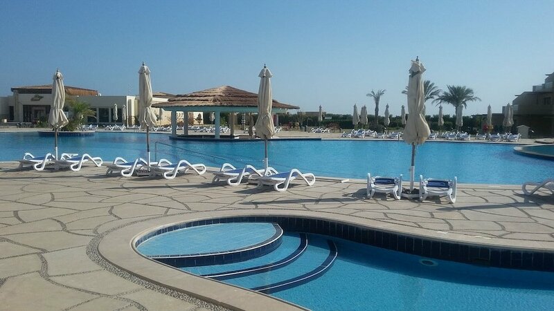 Гостиница Movenpick Waterpark Resort & SPA Soma Bay