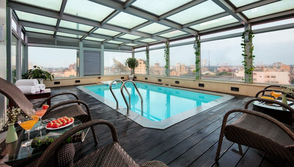 Фото Skylark Hotel