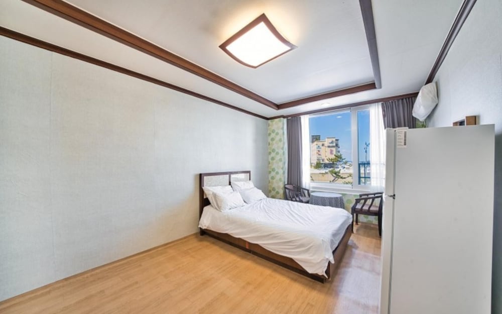 Фото Yangyang Hajodae Conto Hotel Pension