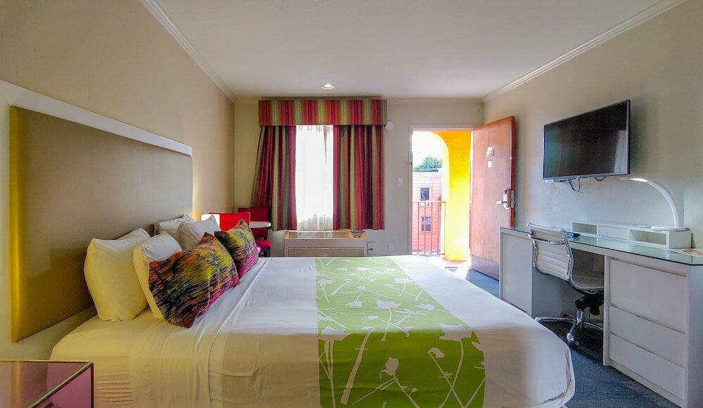 Фото Inn at Golden Gate